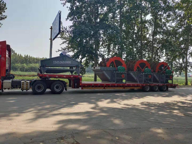 移動輪式洗石機(jī)